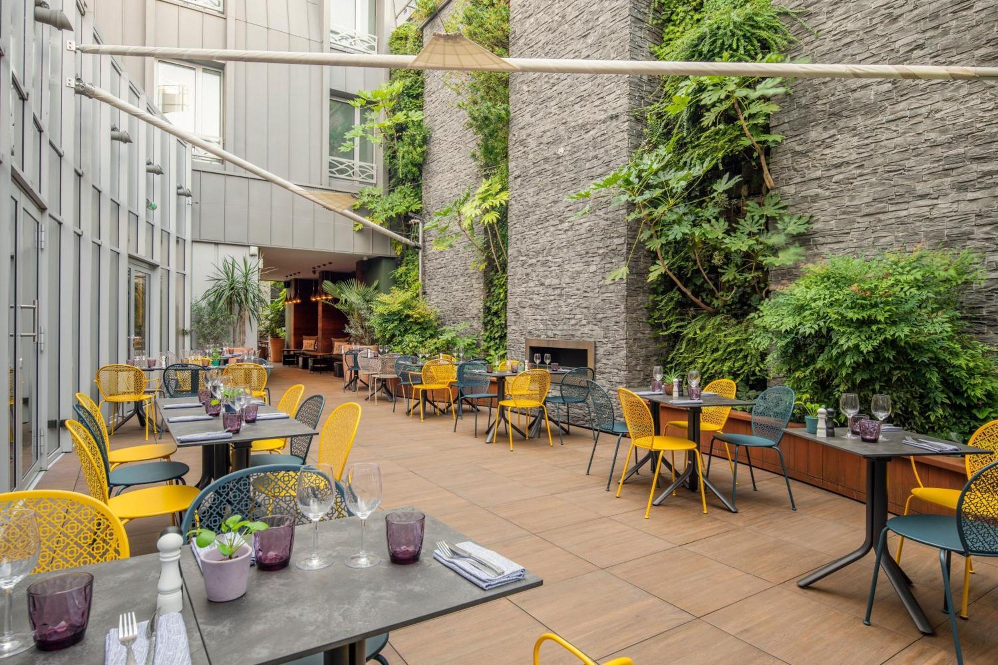 Renaissance Paris Republique Hotel & Spa Exterior foto