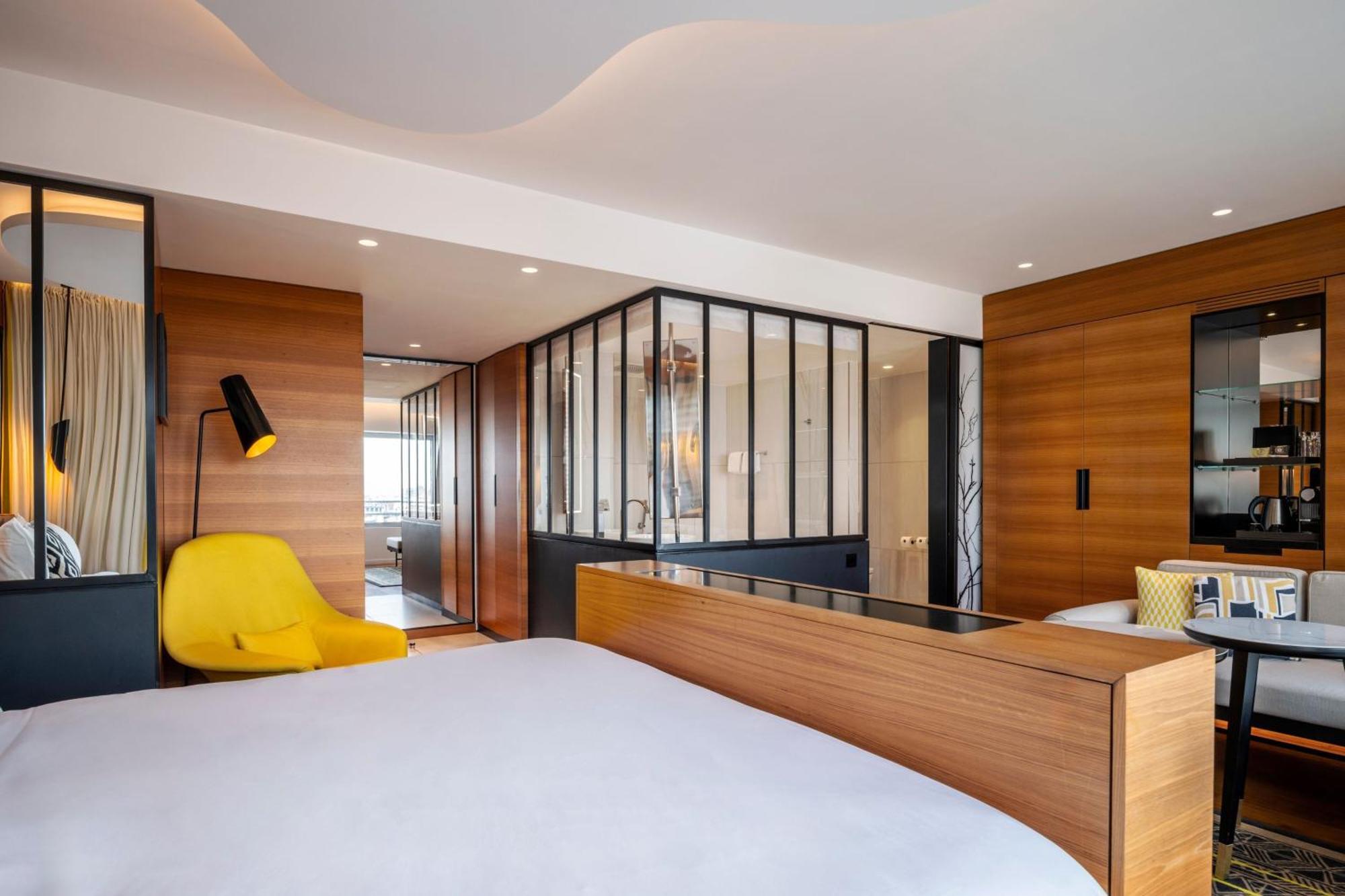 Renaissance Paris Republique Hotel & Spa Exterior foto